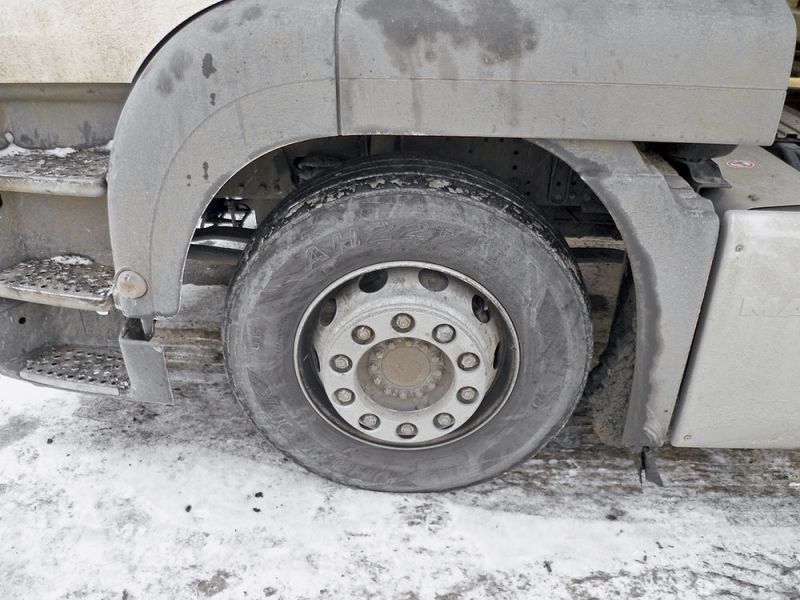 Оценка срока использования автомобильной резины – верить ли производителю